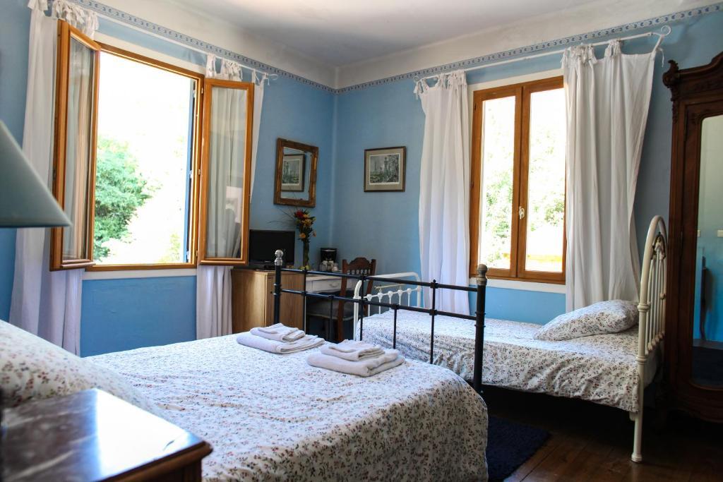 Bed and Breakfast Aux Quatre Saisons Axat Zimmer foto